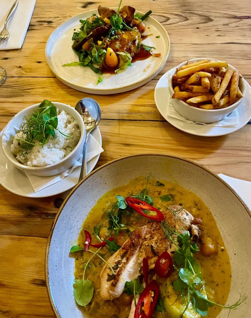 Stables Restaurant & Bar