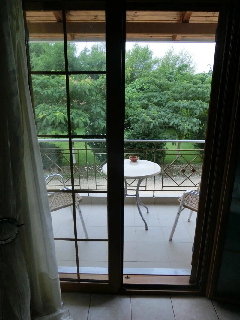 Zisis Rooms