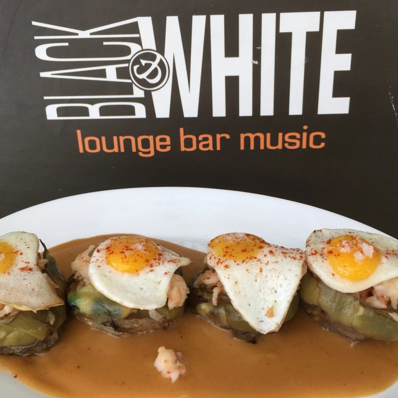 Blackandwhite Cafe Y Copas