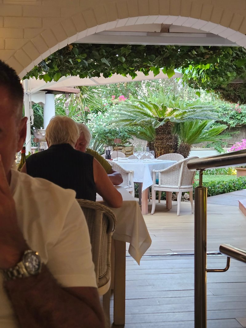 Bistro del Jardin
