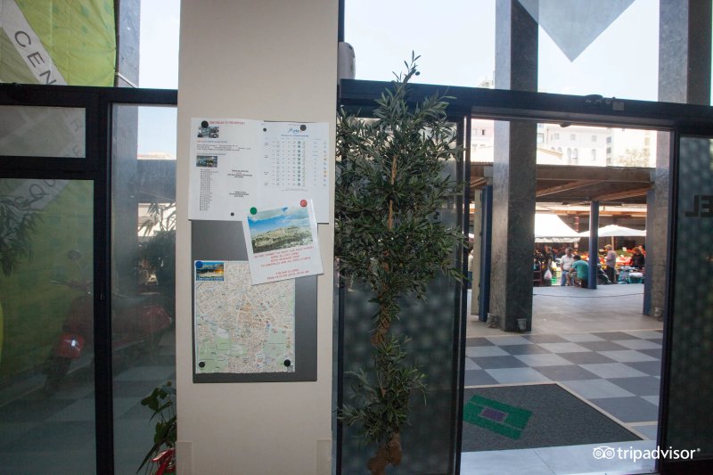 Athens Center Square
