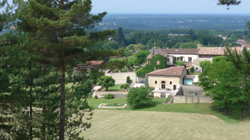 Clos de Mont July