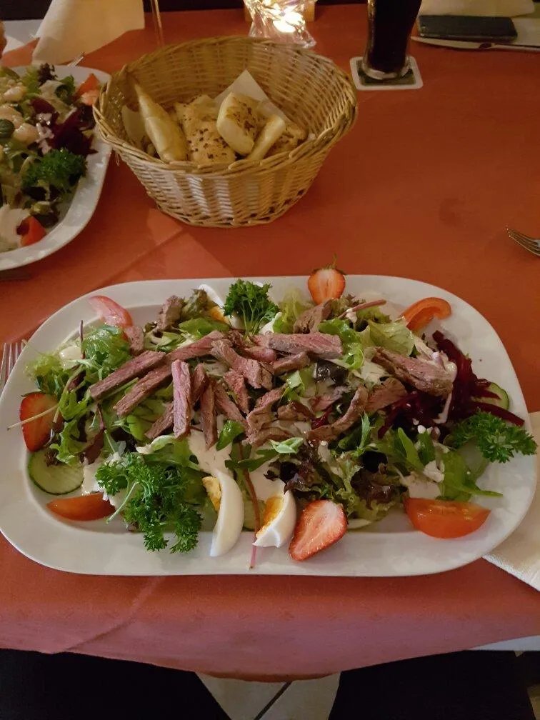 Danis Bistro