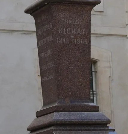Monument A Ernest Bichat