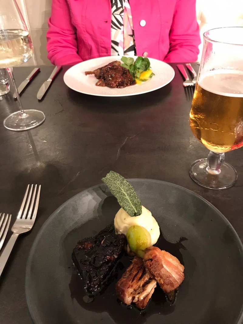 Signatures Restaurant