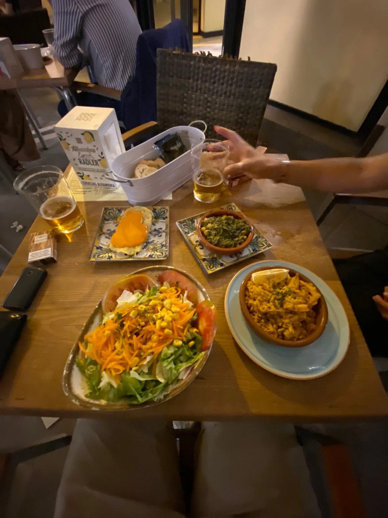 Levies Cafe-Bar