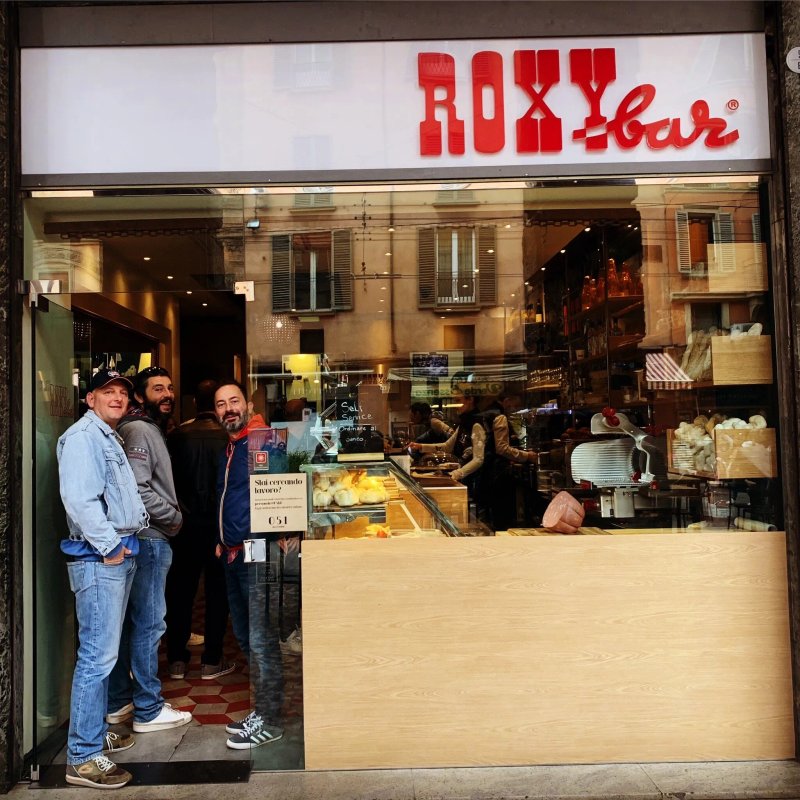 Roxy Bar - Famiglia 051