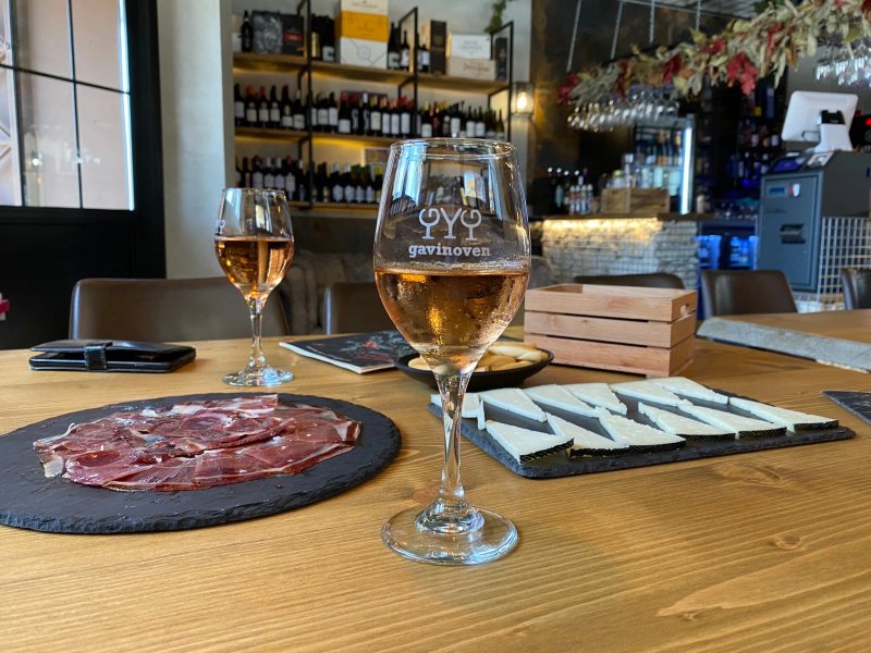 Wine Shop Bar El Almacen By Gavinoven