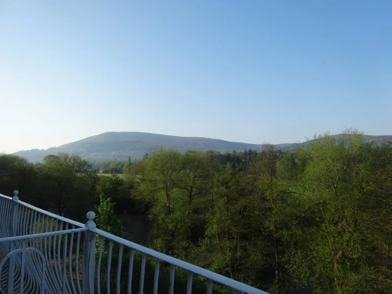 Llanwenarth Hotel & Riverside Restaurant