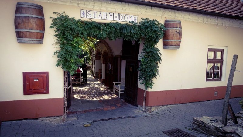 Restauracia STARY DOM