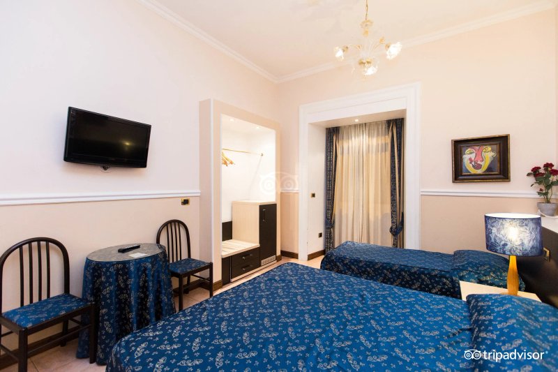 Hotel Sweet Home