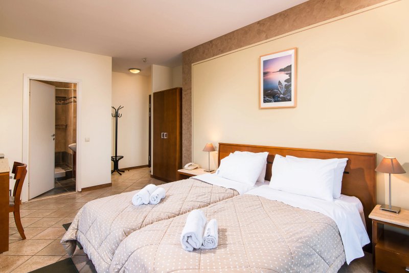 Aigli Hotel Perea