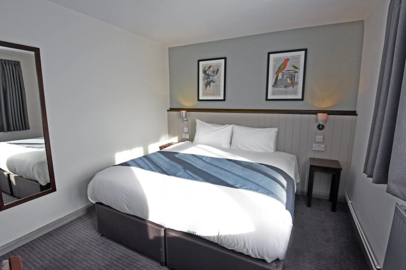 Oaklands Hotel
