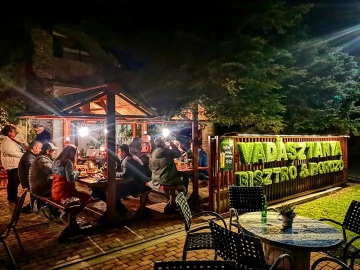 Vadasztanya Bistro & Wine