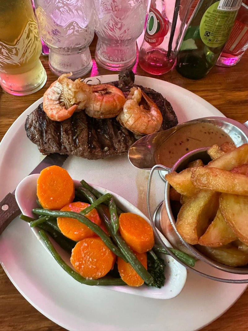 The Waterside Bar, Rooms & Restaurant
