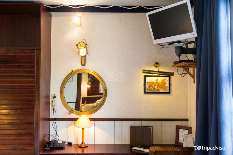 De Barge Hotel