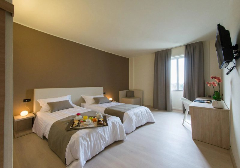 Helios Hotel