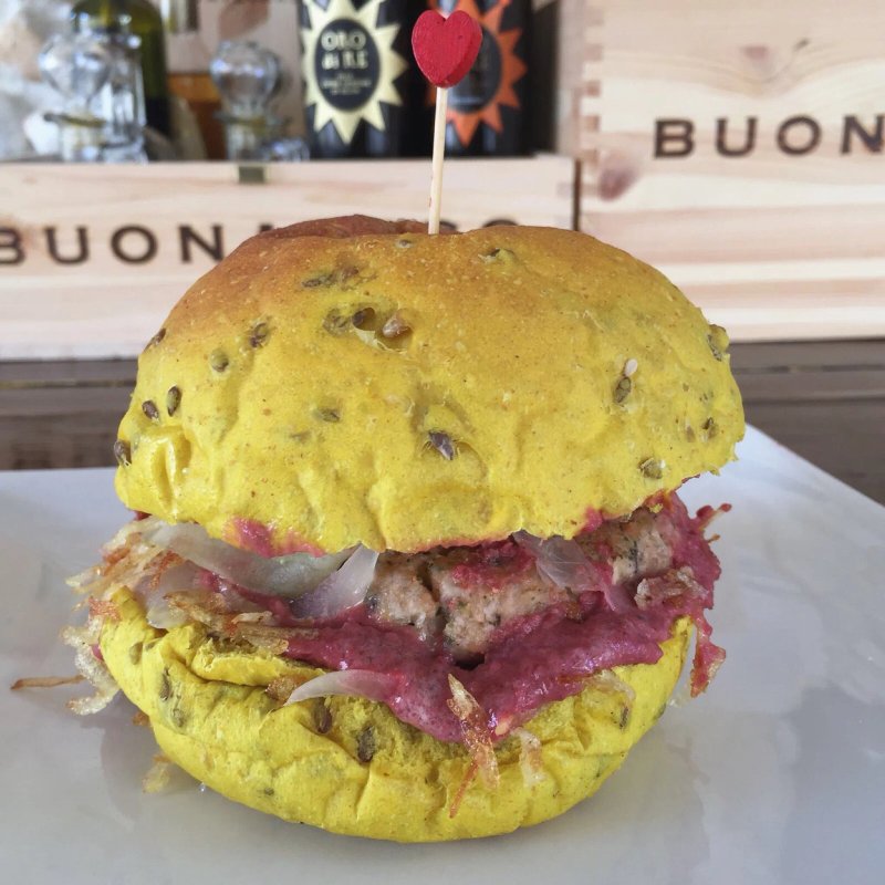 Noah Pizzeria Hamburgeria