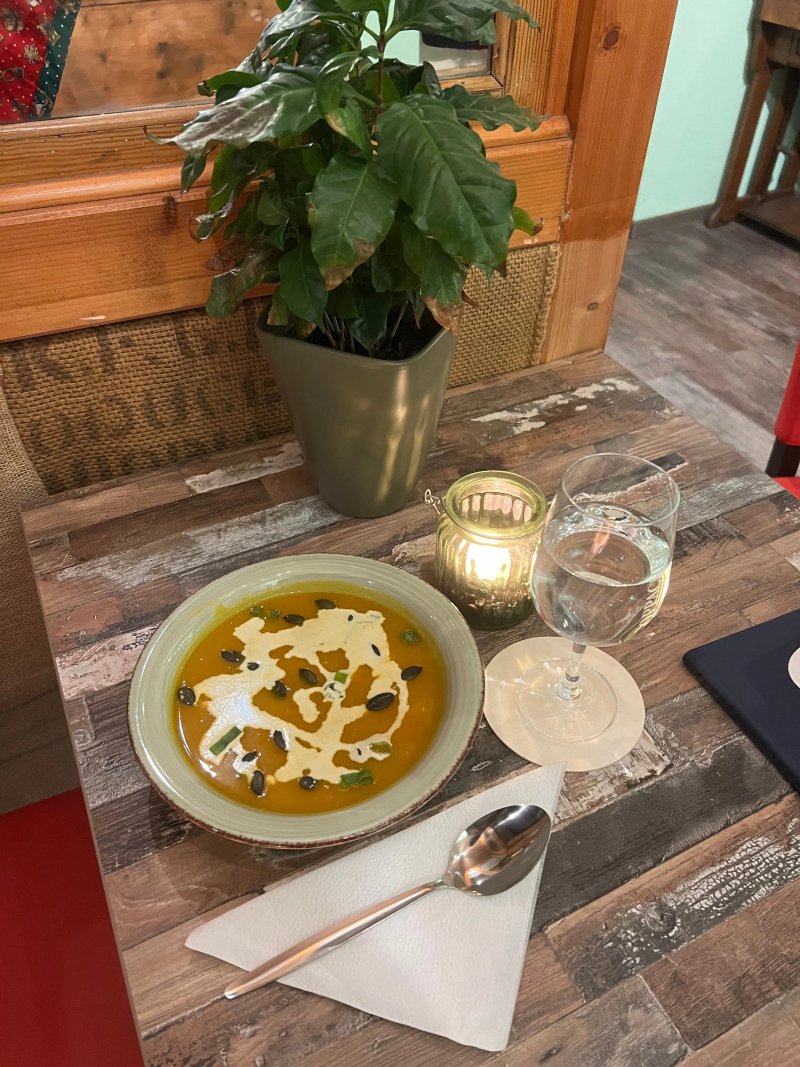 Liebe Cafe Bistro