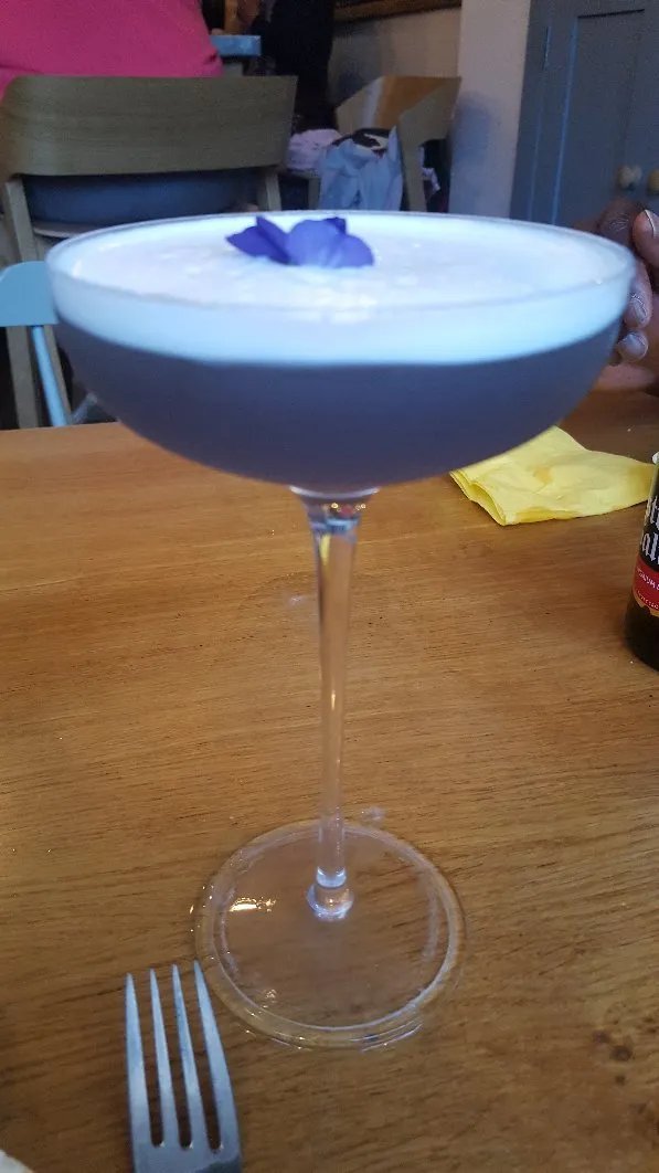 Ten Hands Cafe Bar