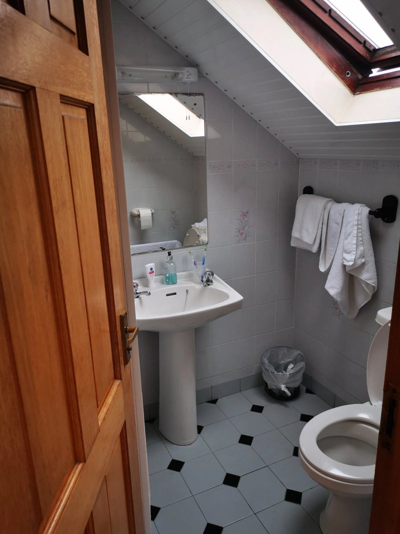 College Crest Guest House