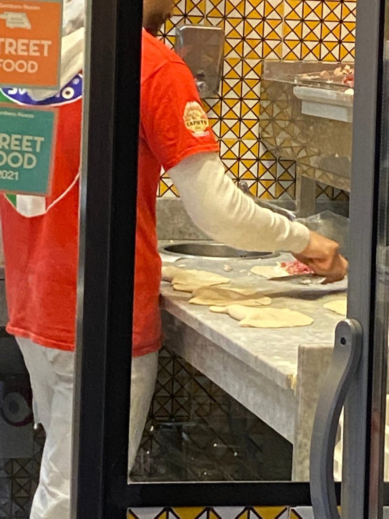 Antica Pizza Fritta da Zia Esterina Sorbillo