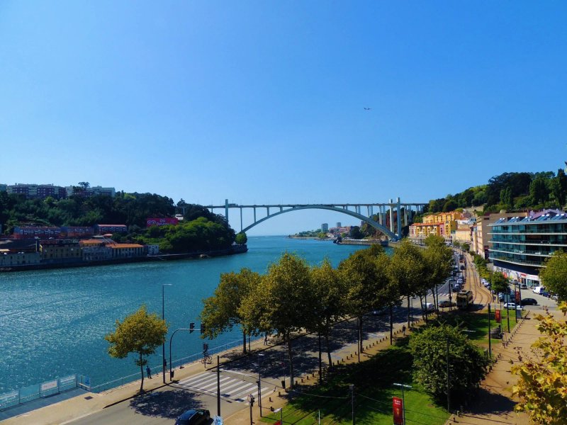 Douro Lounge & Douro Sky Lounge