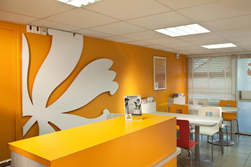 Premiere Classe Valenciennes Ouest - Petite-Foret