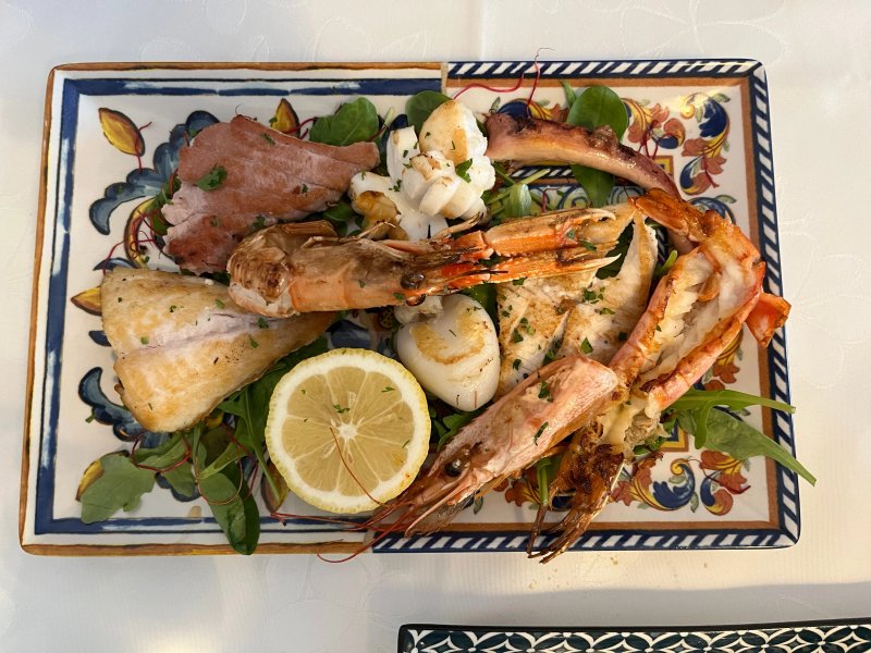 Tre 2 Restaurant
