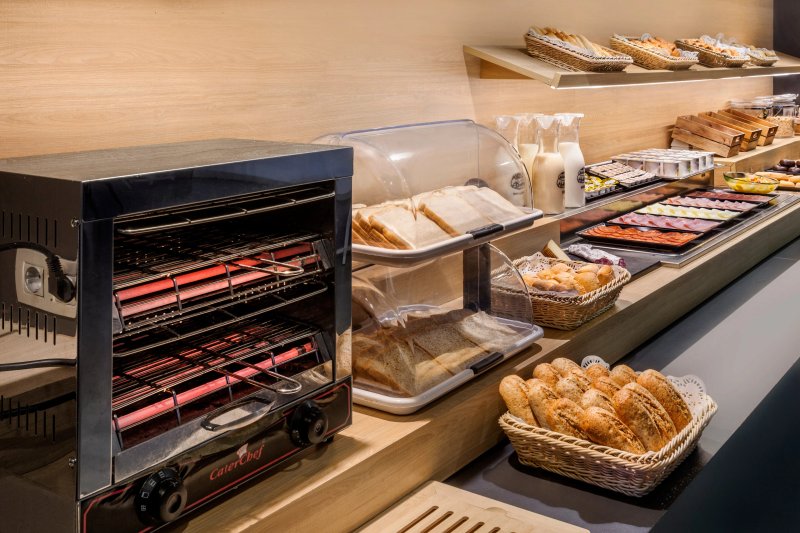 B&B HOTEL Donostia San Sebastián Aeropuerto