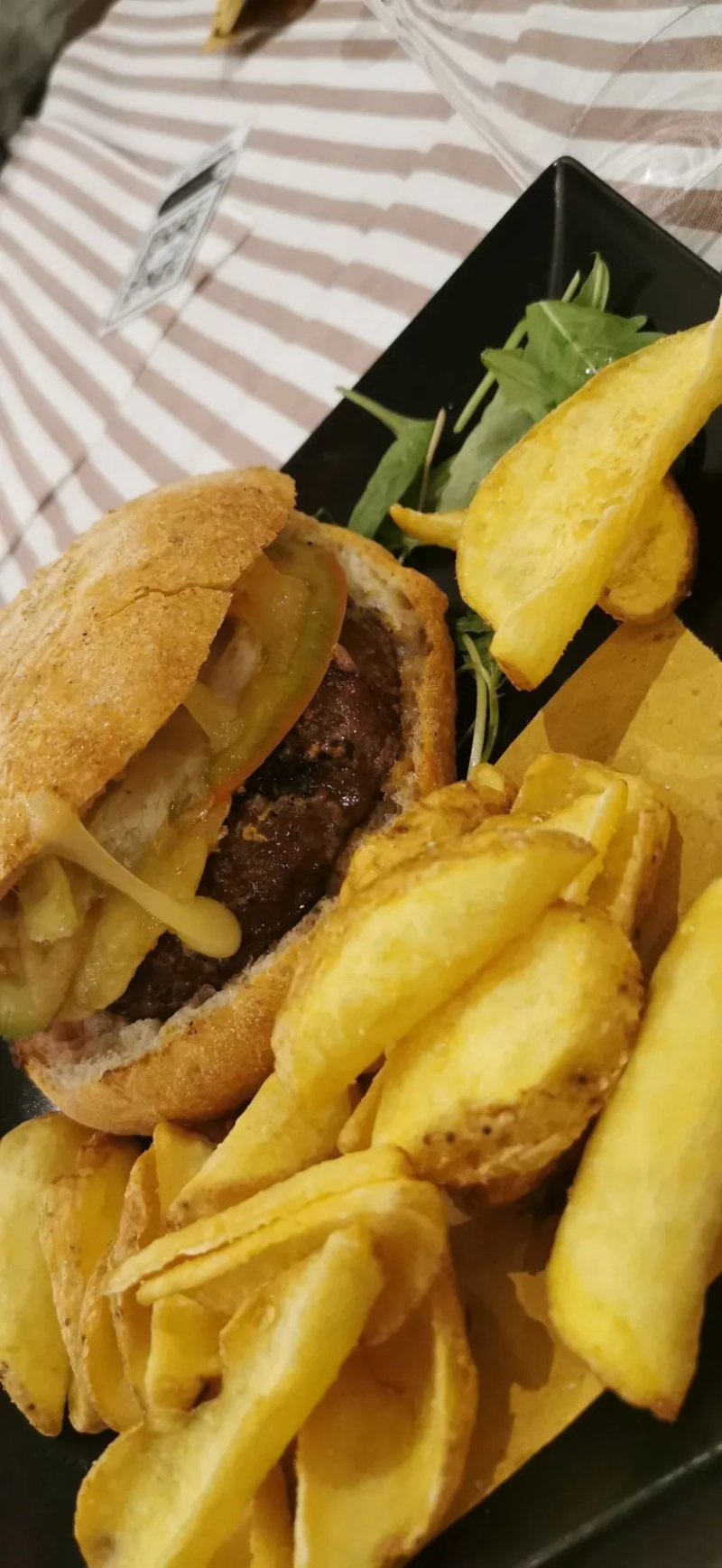 Mama's Food & Cafe