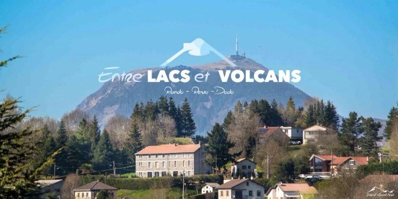Entre Lacs et Volcans