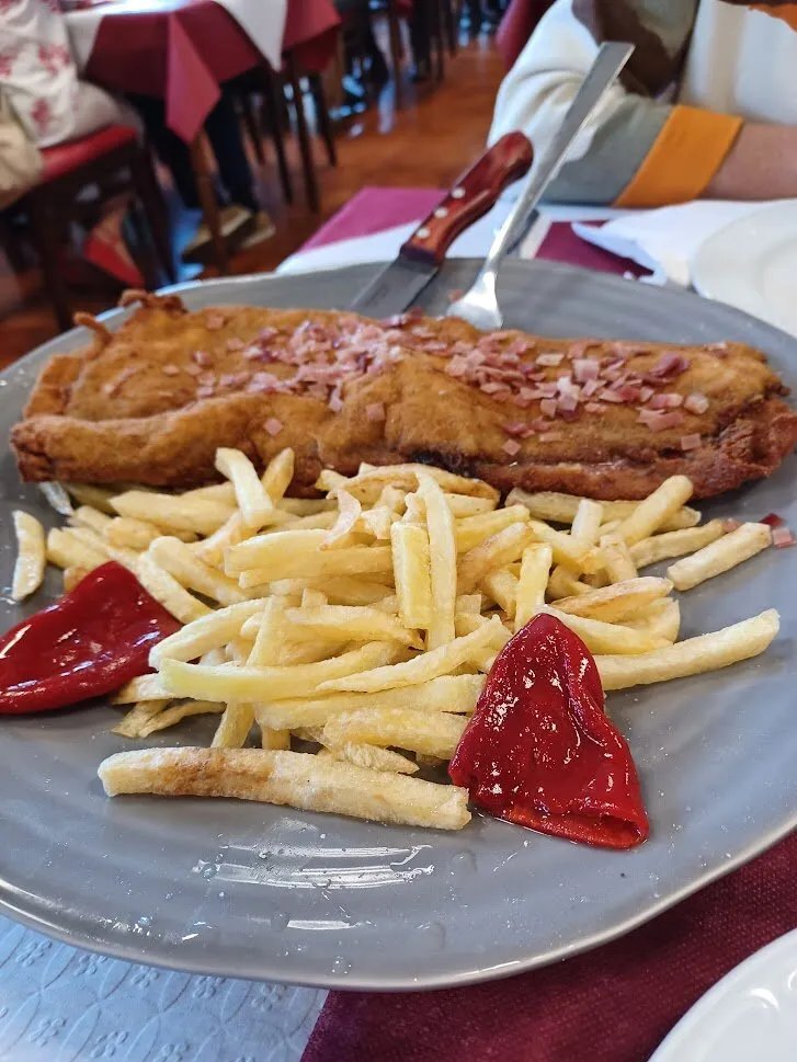 Casa Pedreiro Rozas Pekin Expres
