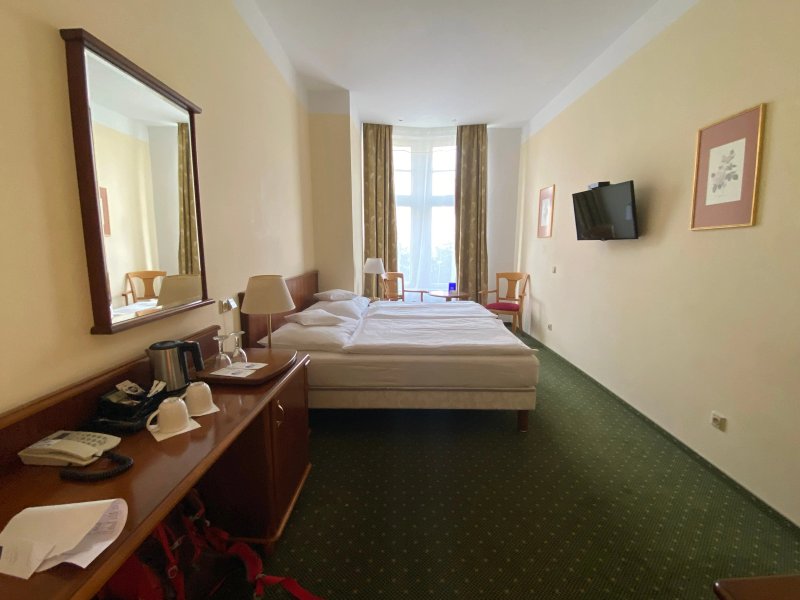 EA Hotel Rokoko