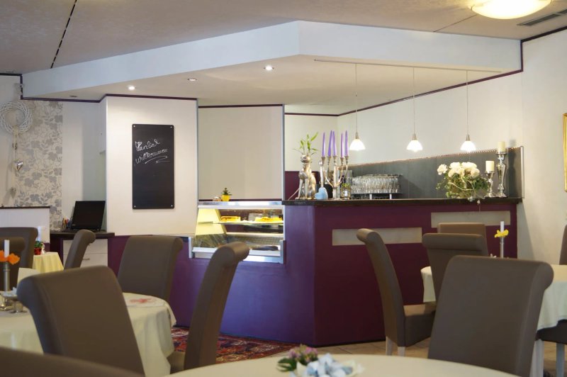 Postkeller Cafe-Hotel-Restaurant