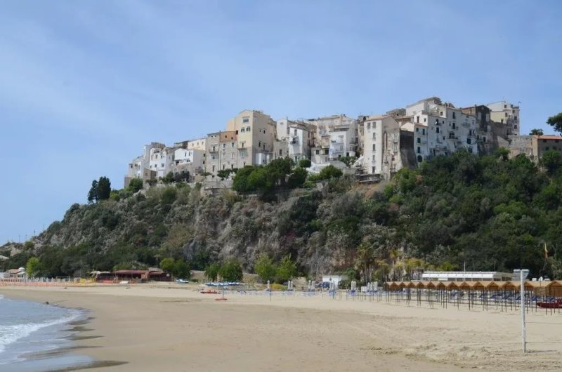 Grotta dei Delfini