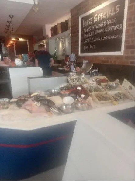 La Petite Poissonnerie Seafood & Champagne Bar