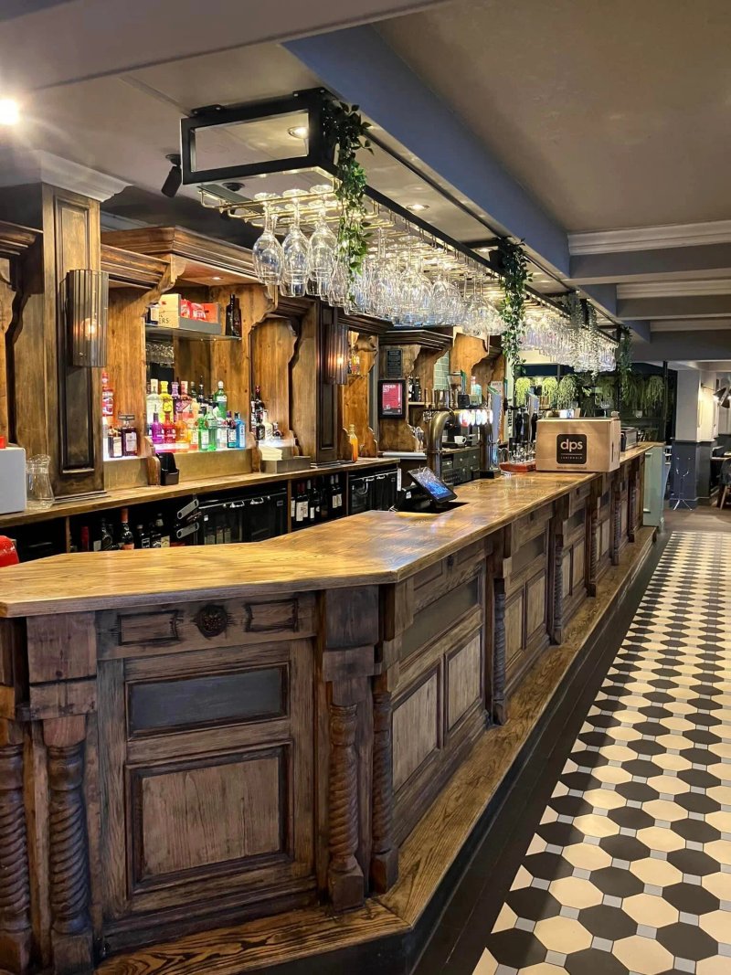 The Golden Lion Rainford