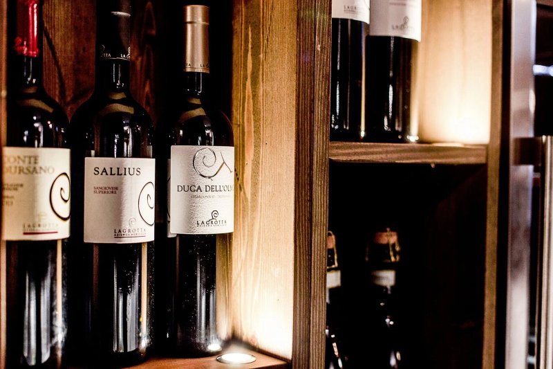 Falegnameria | Cucina| Cocktail | Vini |
