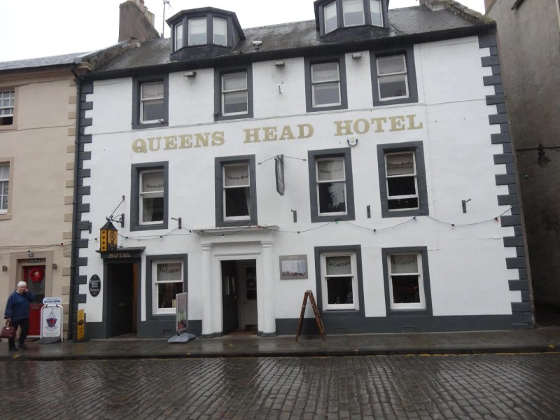 The Queens Head Hotel