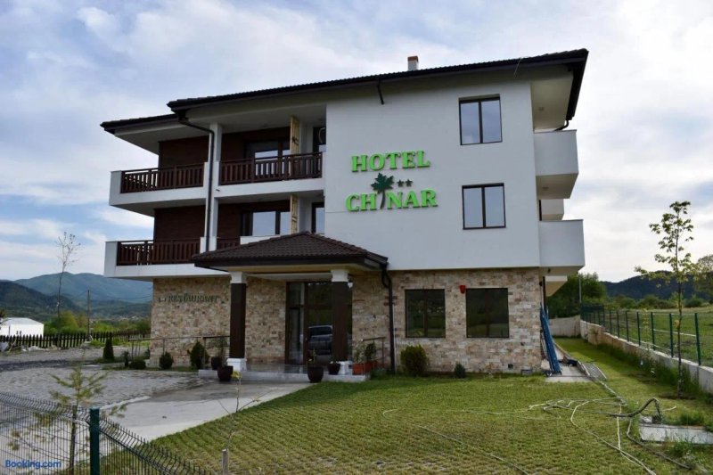 Khotel Chinar Kirkovo