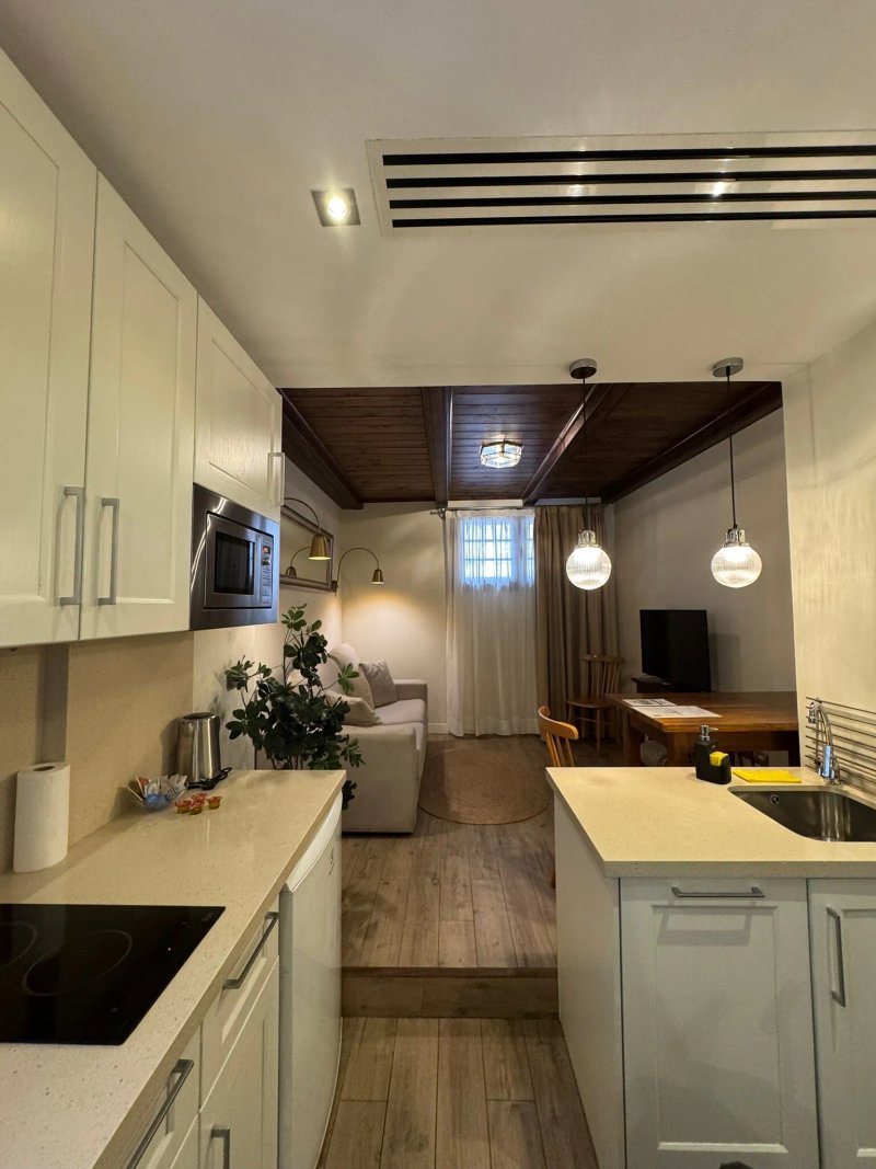 Byron Suites
