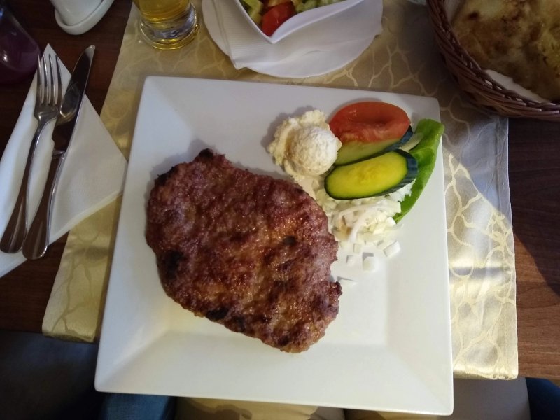 XxXL Grill Restaurant