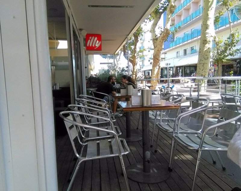 Tuga Cafe