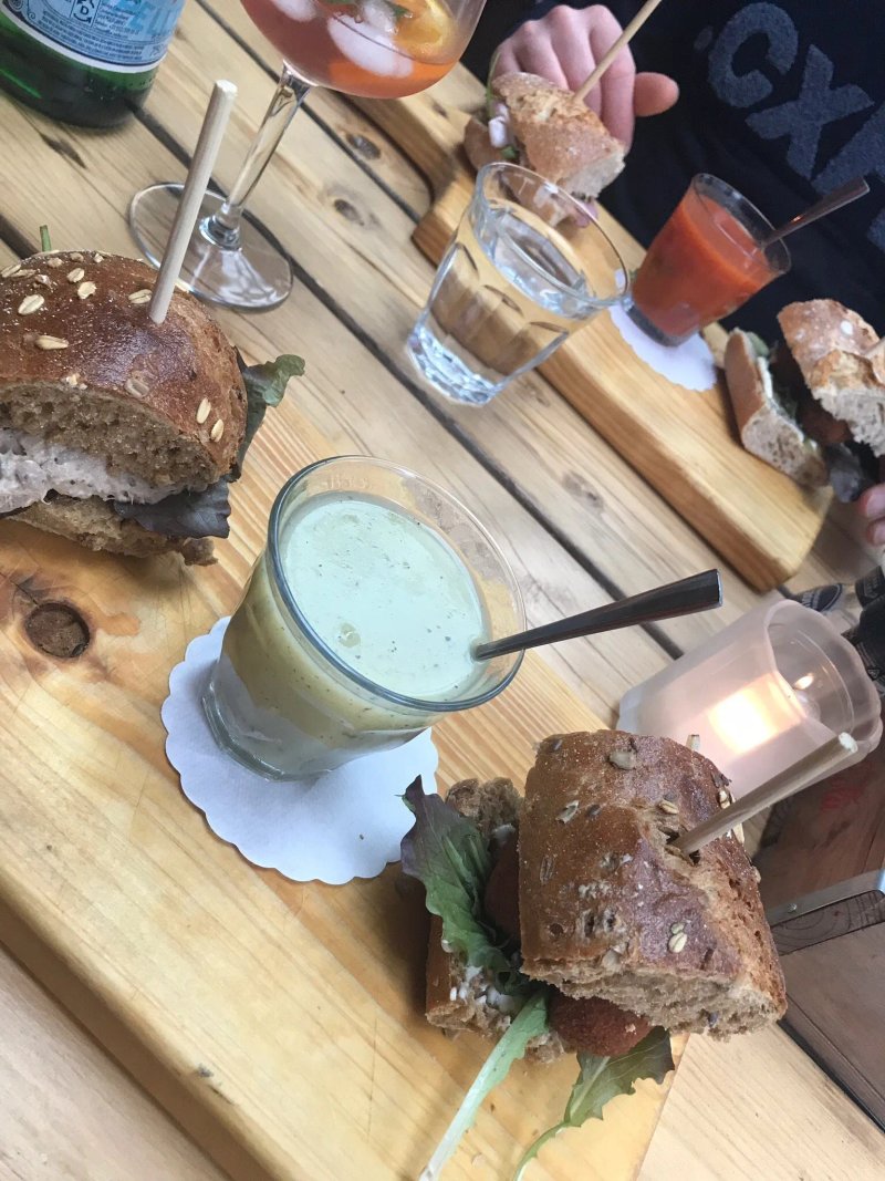 Taberna gastrobar & delicatessen