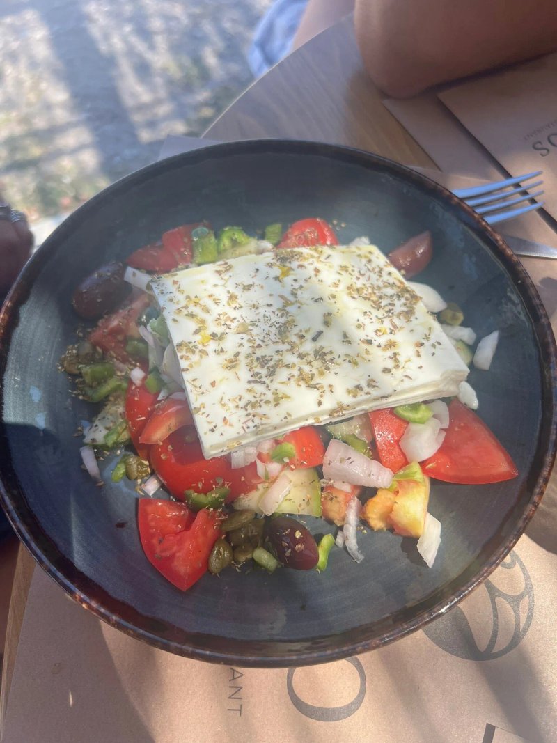 Faros  Seaside  Restaurant