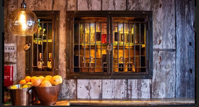 Gin Alley