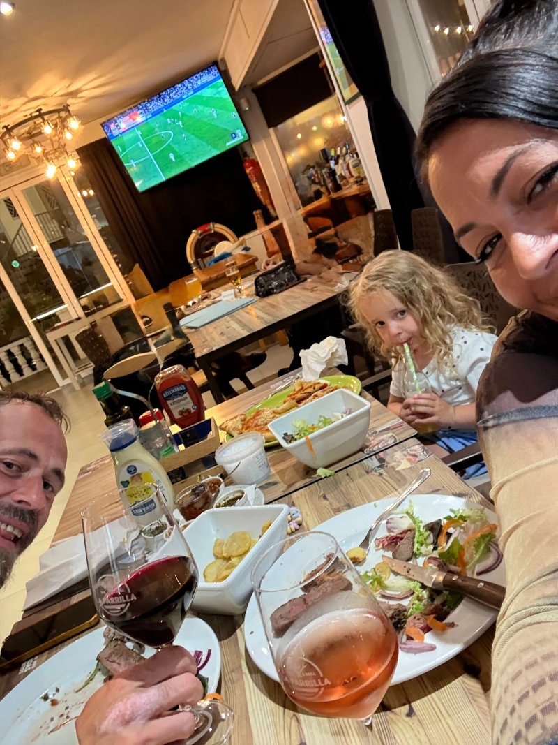 La Parrilla Bar & Grill