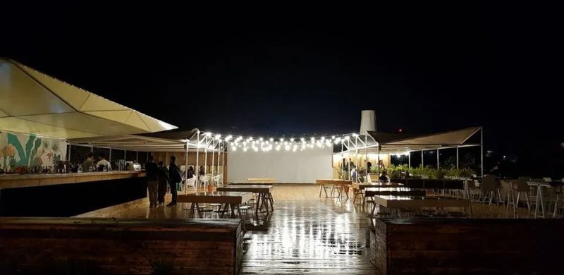 DESCHIS Gastrobar