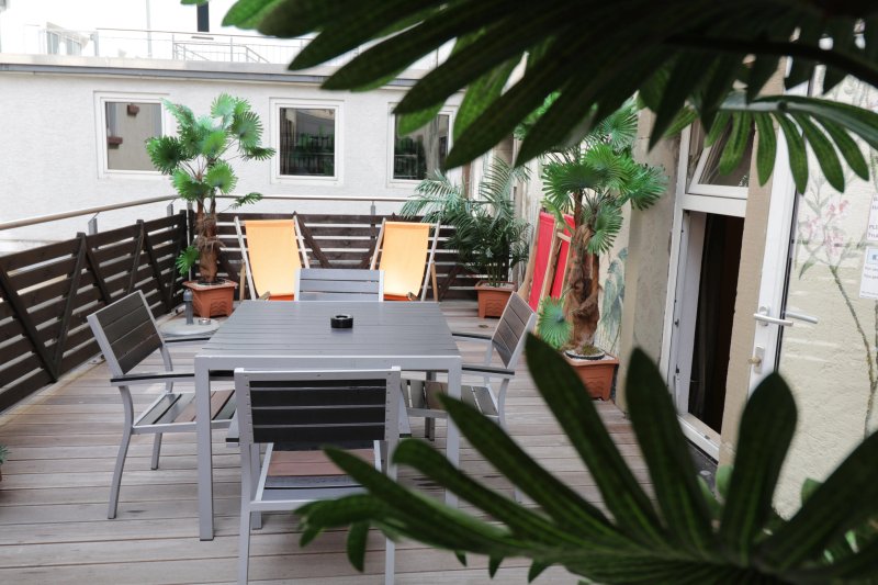 Alex 30 Hostel